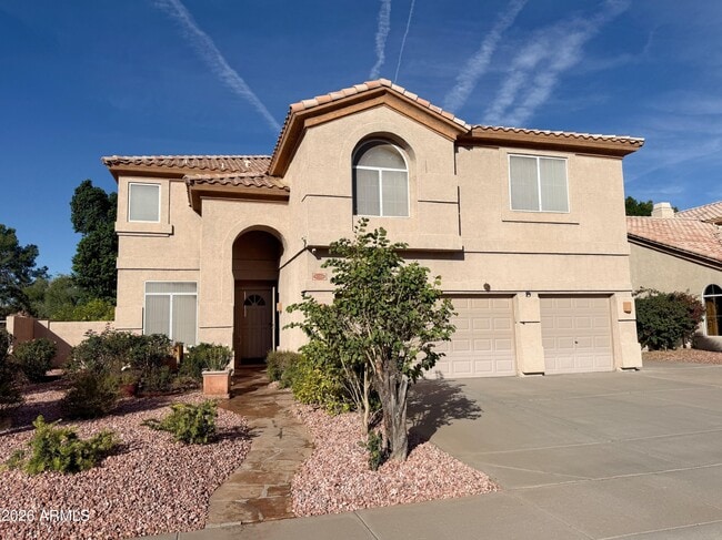 Building Photo - 9786 S La Rosa Dr