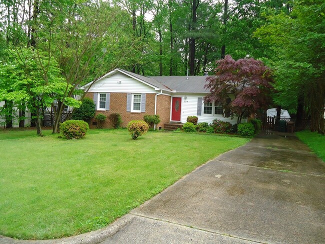 Building Photo - 309 Holtz Ln