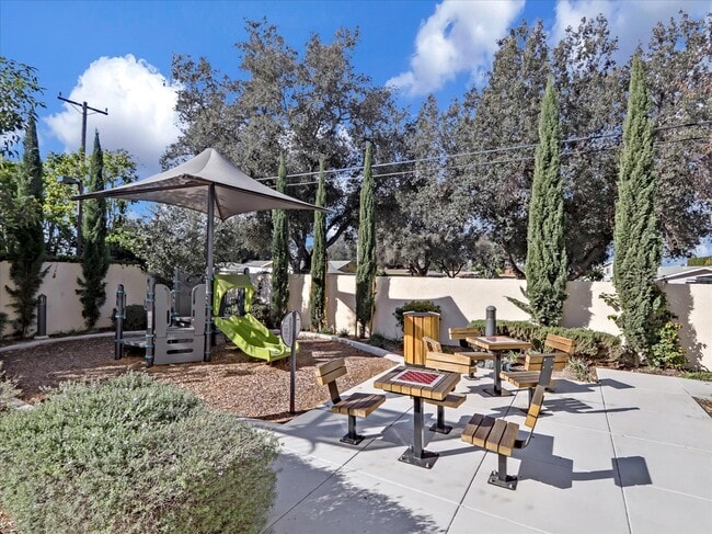 Building Photo - 1452 N Harbor Blvd
