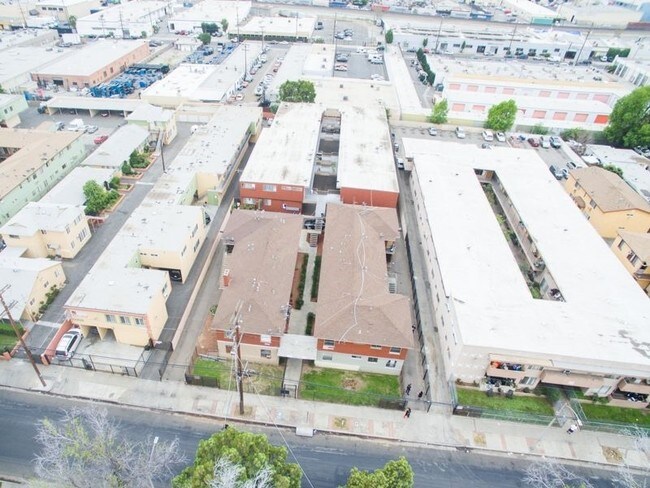Building Photo - 14732 Blythe St