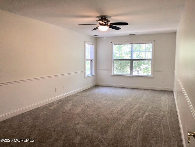 Foto del edificio - 112 Central Ave