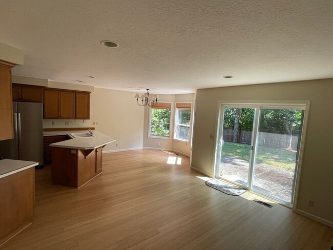 Building Photo - Fantastic 3 Bed/2 Bath Single Family Home on Blackburn St.