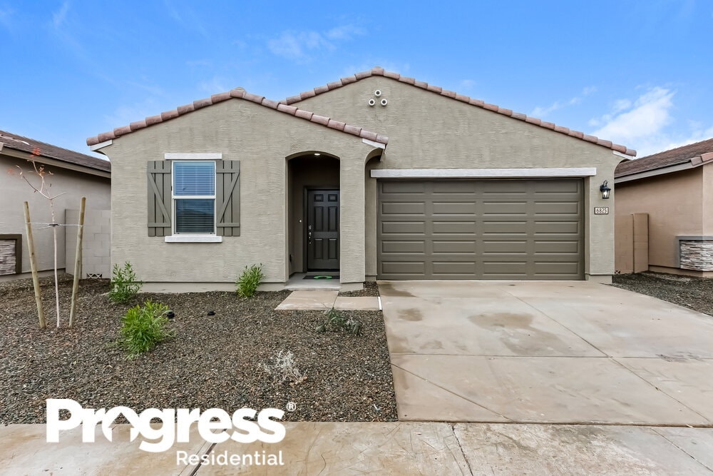 Primary Photo - 6825 W Gaby Rd