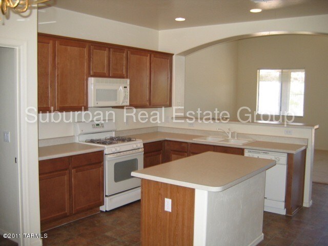 Building Photo - 13870 E Via Valderrama