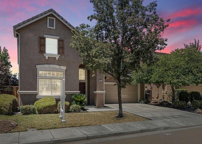 Building Photo - 3957 Chateau Ln