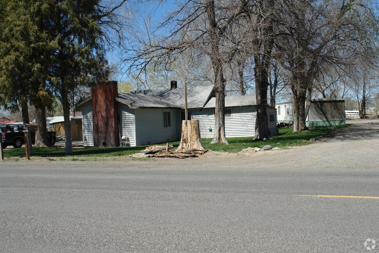 Building Photo - 720 Sawtooth Blvd