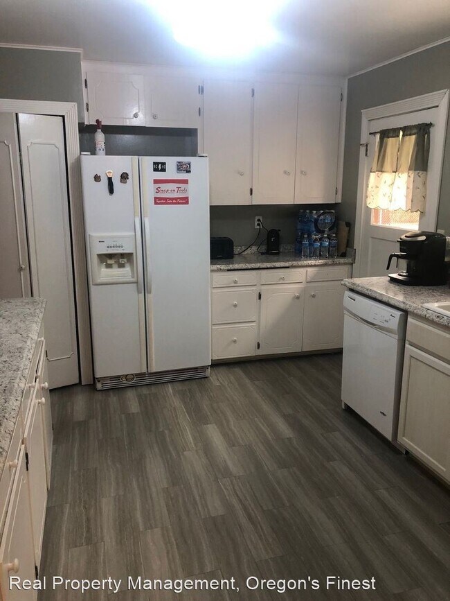 Foto del edificio - 3 br, 1 bath House - 5208 Verda Lane NE