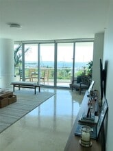 Building Photo - 2627 S Bayshore Dr