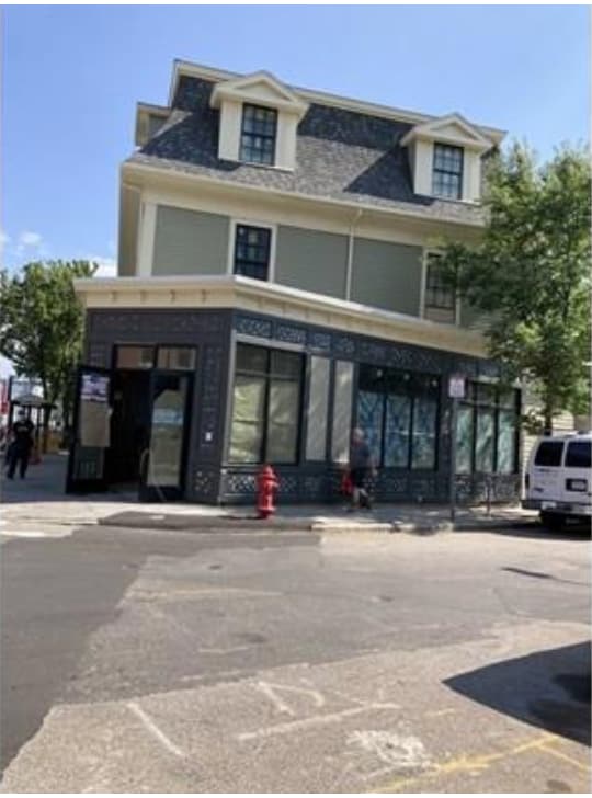 Building Photo - 136 Inman St