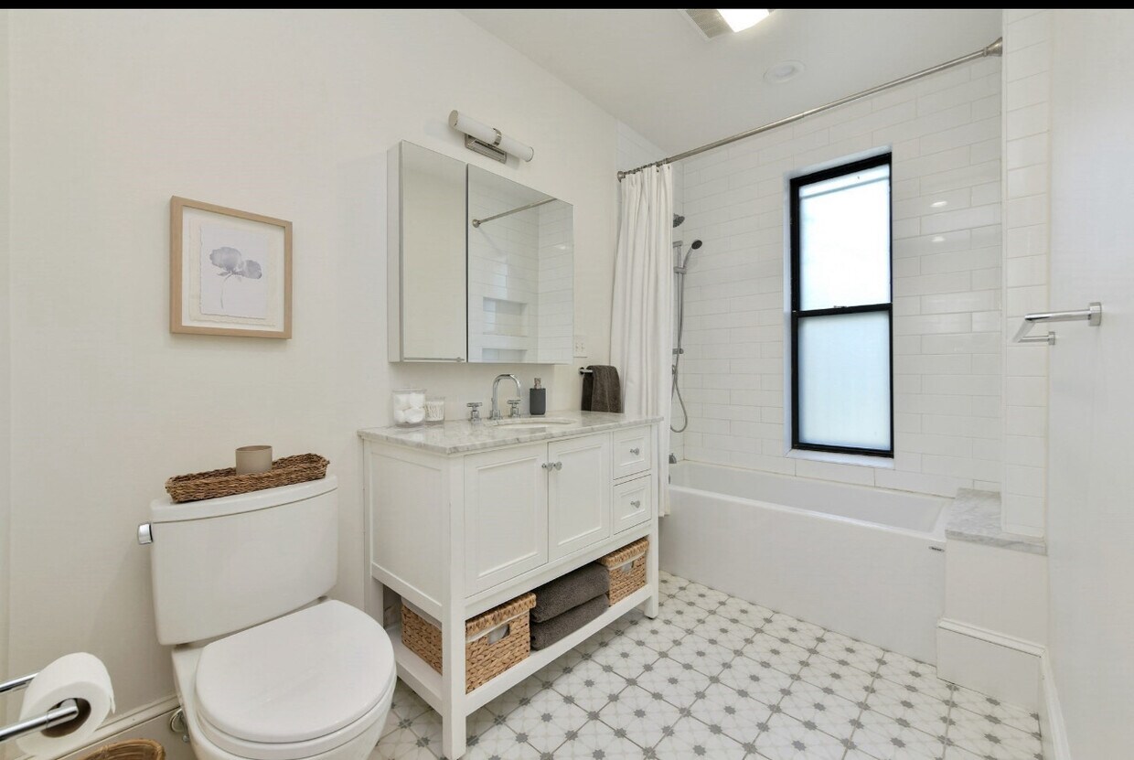Foto principal - 79 Waltham St