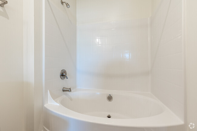 Cadencia - 3BR, 2BA - Preston Lake Apartments