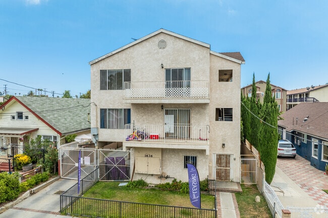 Foto del edificio - 1636 E 6th St.