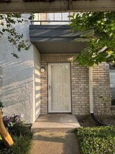 Building Photo - 8787 Brae Acres Rd
