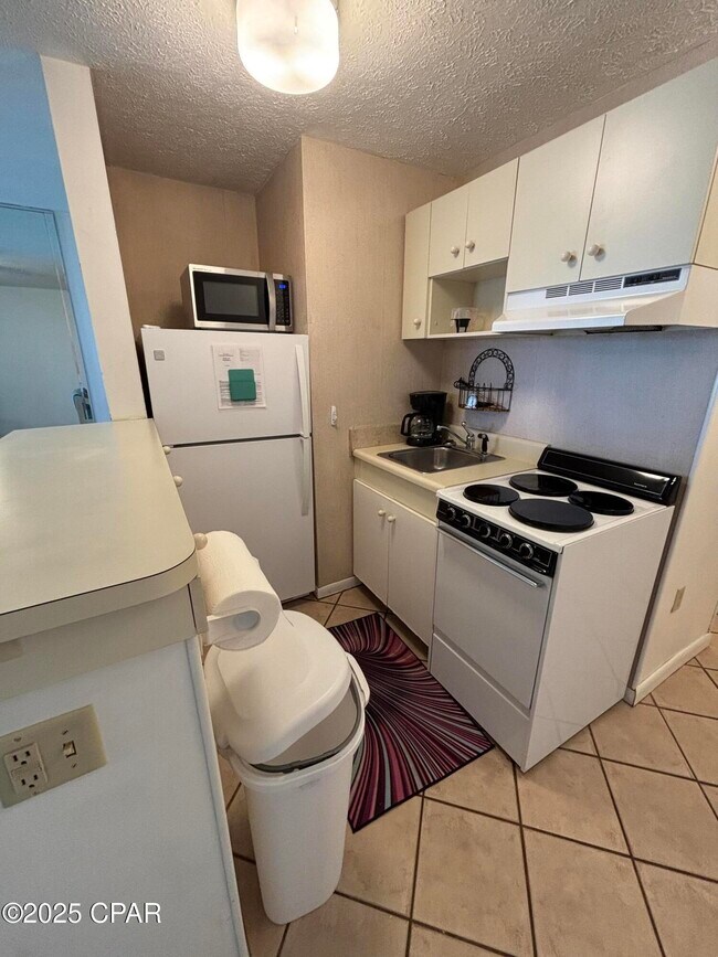 Foto del edificio - 5505 Sun Harbor Rd