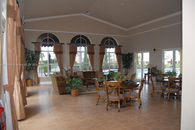 Foto del edificio - 1575 NE 33rd Ave