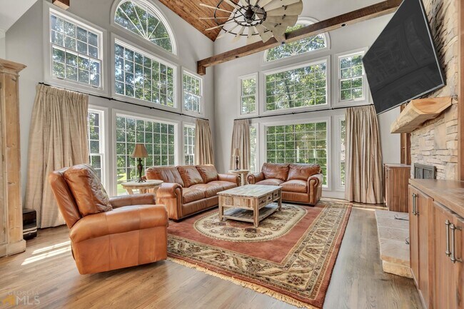 Building Photo - 1140 Maple Ridge Way