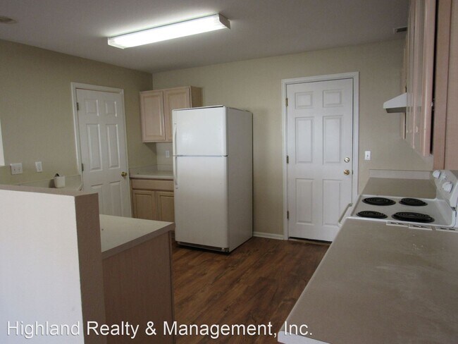 Building Photo - 3 br, 2.5 bath House - 11159 York Way