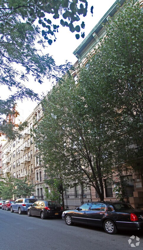 Building Photo - 53 W 129th St
