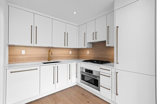 Building Photo - 0 bedroom in New York NY 10009