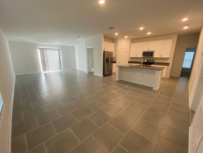 Foto del edificio - 4 Bedroom 2 Bath home in Majestic Oaks for...