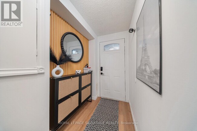 Photo du bâtiment - 19 Spadina Rd