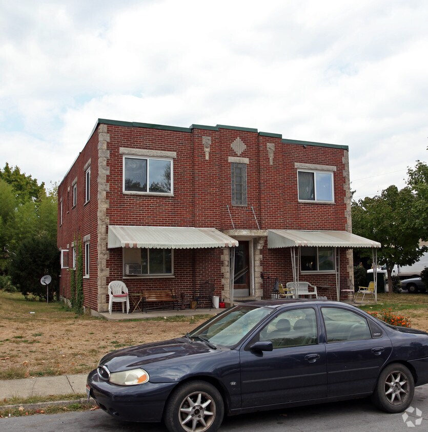 Foto del edificio - 17 Maylan Dr