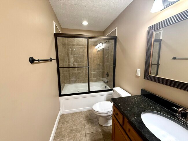 Foto del edificio - 51 Lee's Ford Dock Rd