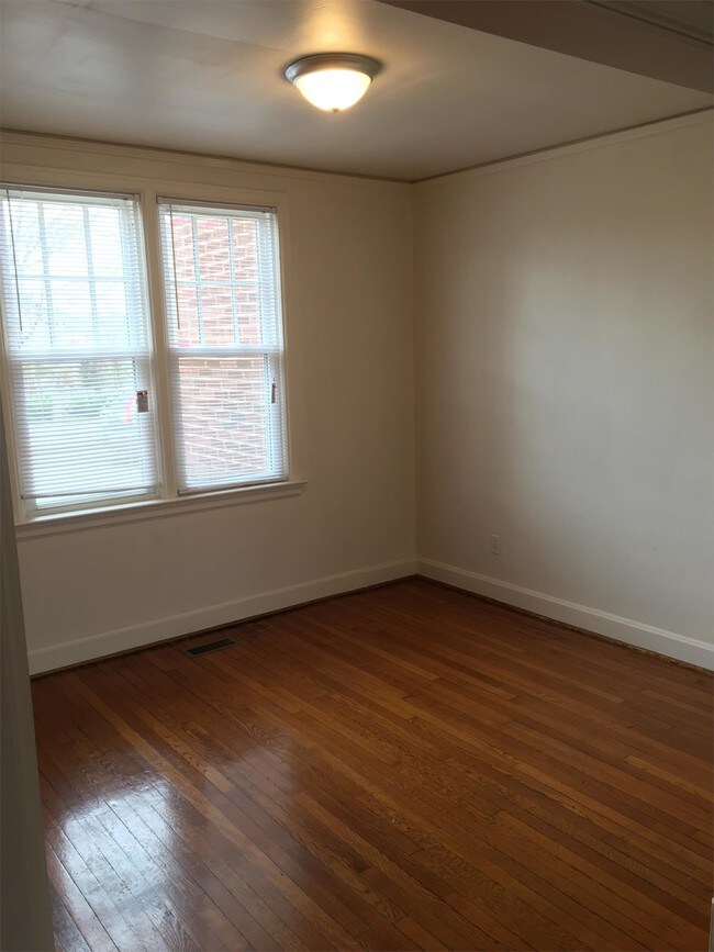 Foto del edificio - 355 Highland Ave SW