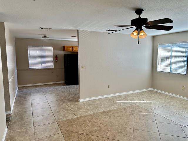 Building Photo - 727 Cain Dr