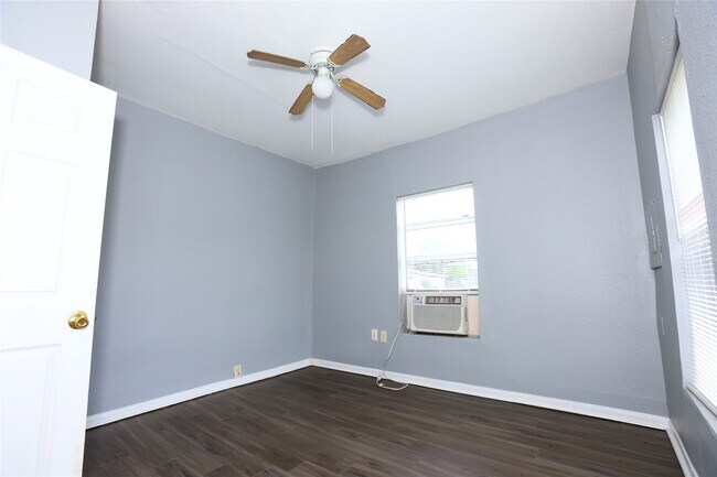 Foto del edificio - 107 Prewitt Ln