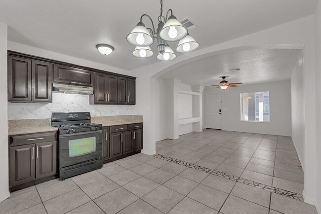 Foto del edificio - 9277 Leonardo Ave