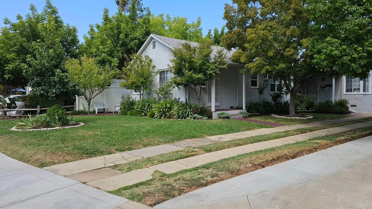Foto principal - 2231 10th Ave