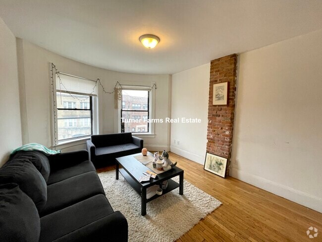 Building Photo - 870 Huntington Ave