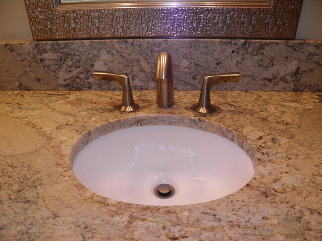 Building Photo - 544 Pocahontas Dr