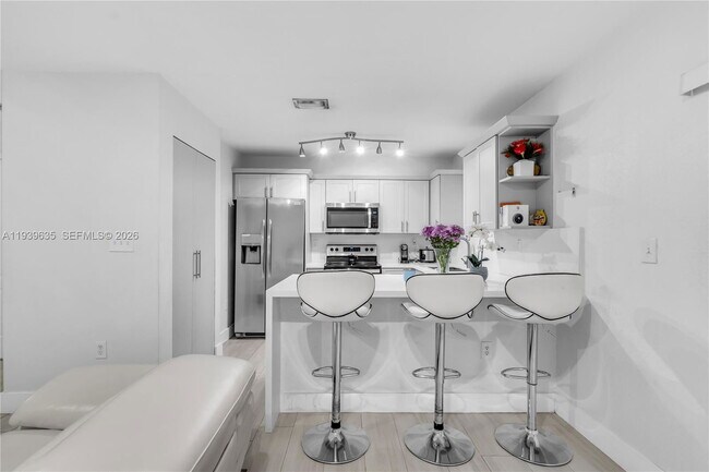 Foto del edificio - 10718 NW 87th Ct