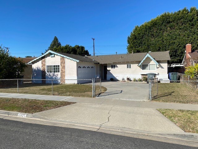 Foto principal - 5525 Los Palos Cir