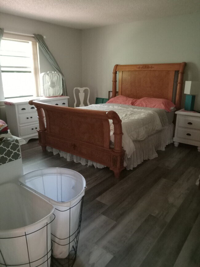 Foto del edificio - 12051 Proctor Loop