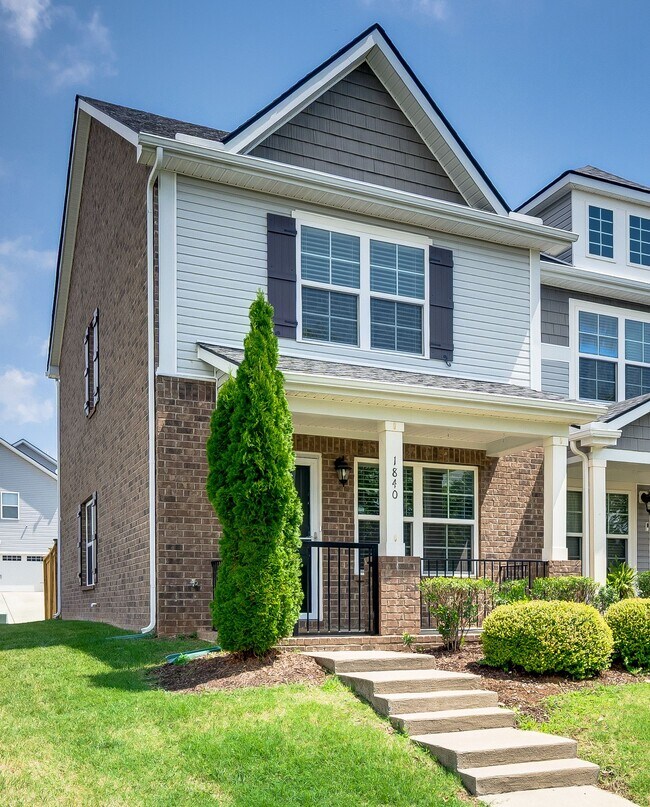 Foto del edificio - 1840 Riverbirch Ln