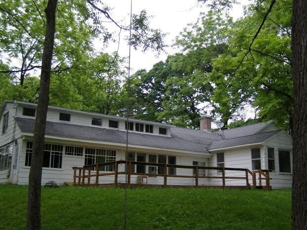 Foto del edificio - 49 Lynch Rd