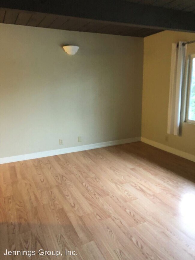 Building Photo - 3498-3498 Onyx Pl
