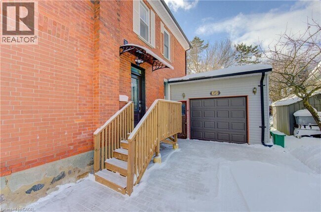 Building Photo - 66 Secord Ave