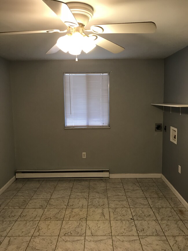 Building Photo - 2126 Linnus Drive