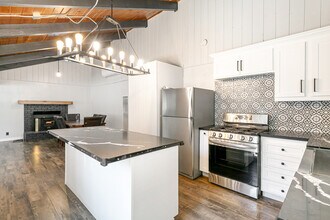 Building Photo - 108 Greenspot Blvd