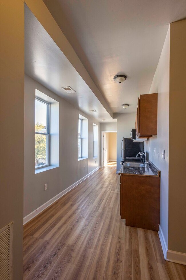 Foto del edificio - Townhome for rent in Reservoir Hill!