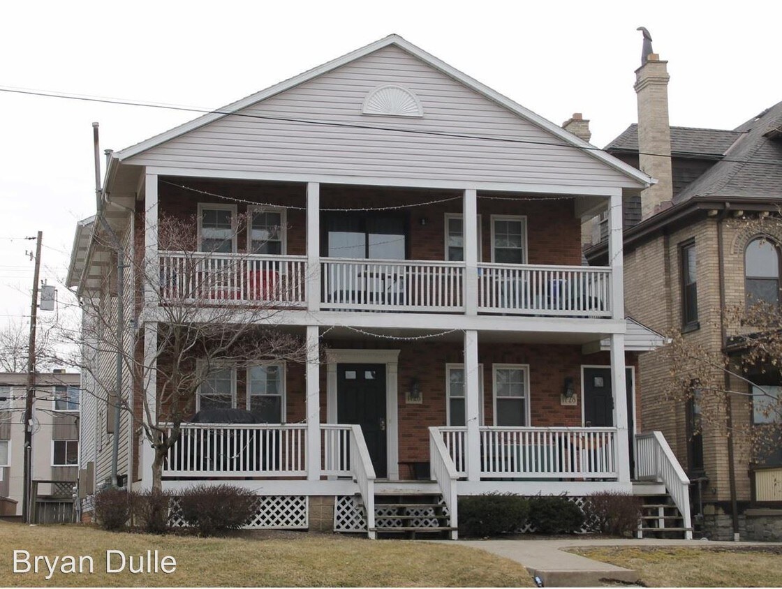 Primary Photo - 1726 Summit St