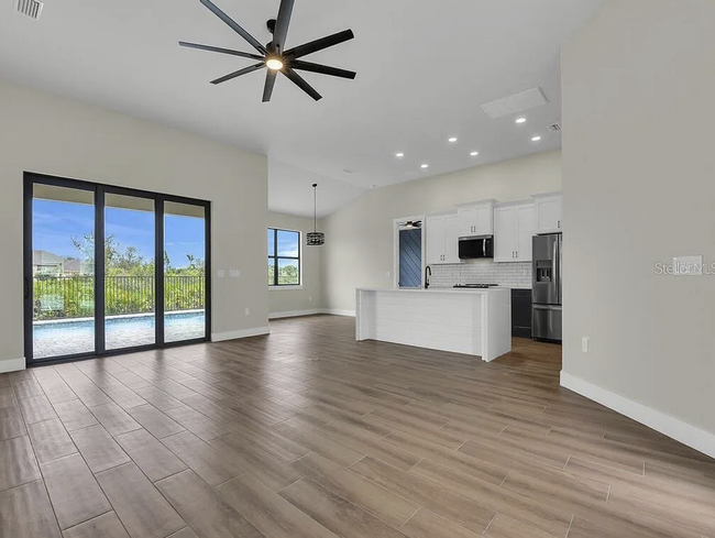 Foto del edificio - Brand New Construction Pool Home with a Fe...