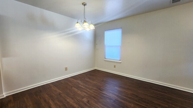 Building Photo - 1209 Alder Ct