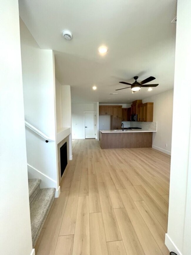 Building Photo - 3070 NE Terreo Pl
