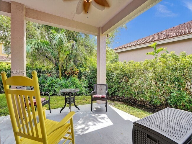 Foto del edificio - 938 Bluewood Terrace