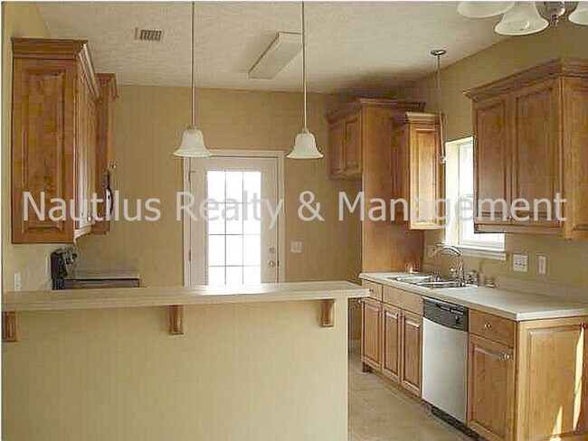 Building Photo - 2619 Avondale Ct